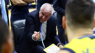 Obradovic'in küfürleri gündemde: Spor camiası Fenerbahçe koçu için ikiye bölündü