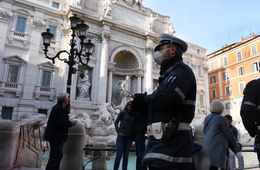 İtalya tarihinin en sessiz günlerini yaşıyor 16