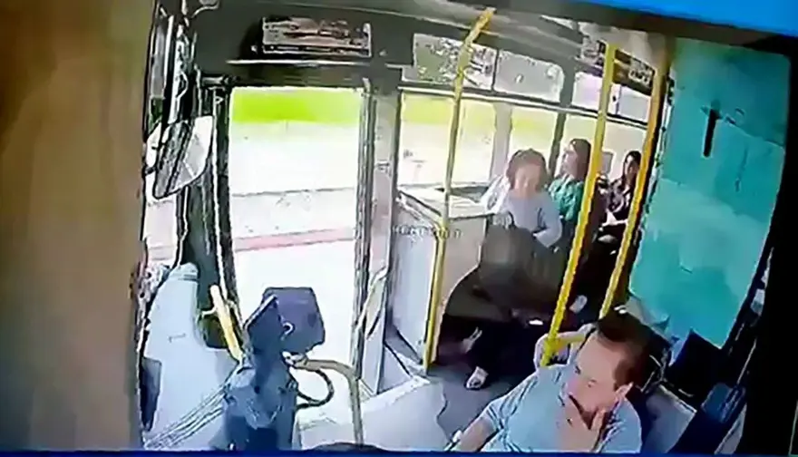 Kapısıaçık otobüsten düşen kadının ölümü: Otobüs şoförüne hapis cezası ve tahliye 1