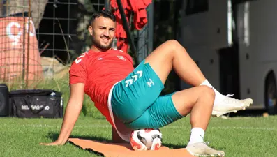 Karşıyaka Ömer Faruk'u bekliyor