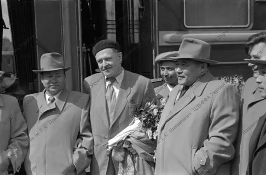 Ölümünün 59. yılında fotoğraflarla Nazım Hikmet 2 Ölümünün 59. yılında fotoğraflarla Nazım Hikmet 2