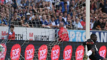 Kaleye önce forvet sonra stoper geçti