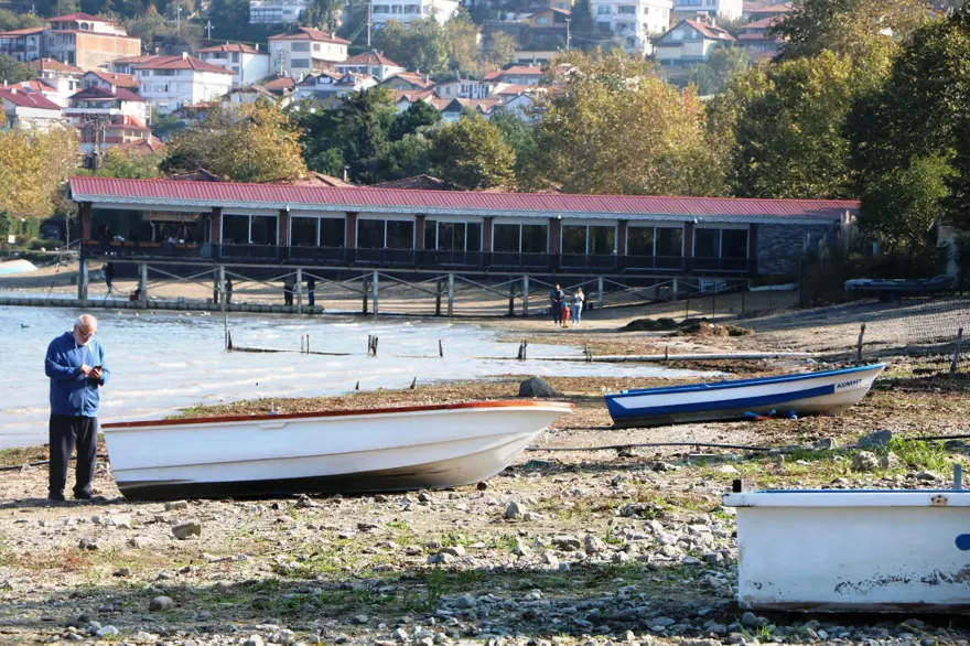 Sapanca Gölü'nde su seviyesi kritik noktaya doğru düşüyor 10