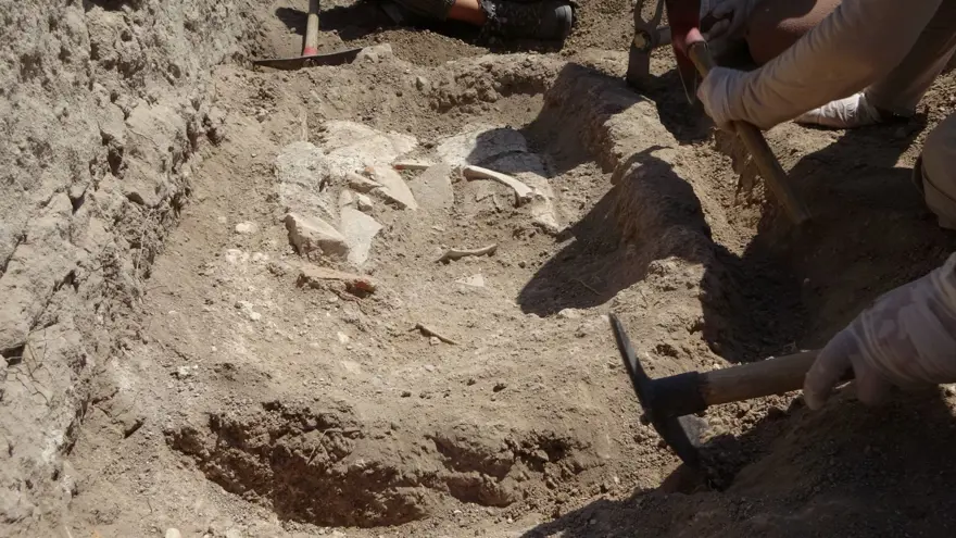 Çanakkale'de yer altında bulundu! Tam 1700 yıllık, incelemeye alındı 4 Çanakkale'de yer altında bulundu! Tam 1700 yıllık, incelemeye alındı 4