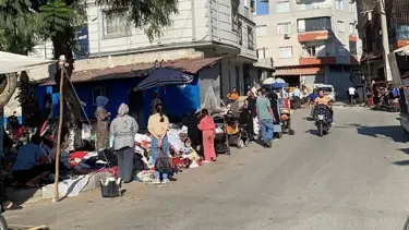 Mersin'de izinsiz pazar kaldırıldı
