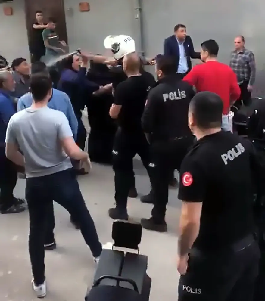 Adana’damazbata kavgası: Polis biber gazıyla müdahale etti 3
