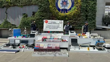 İstanbul'da sahte pasaport operasyonu: 4 gözaltı