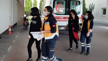 Manisa'da 76 öğrenci zehirlenme şüphesiyle hastaneye kaldırıldı