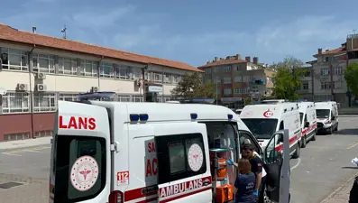 Okulda zehirlenme paniği:24 öğrenci hastaneye kaldırıldı