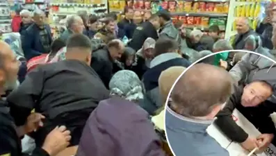 Fiyatı bin liraya düştü birbirlerini ezdiler