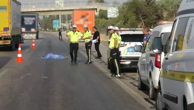 Otoyolda feci kaza: Adana'da TIR'ın çarptığı yaya öldü