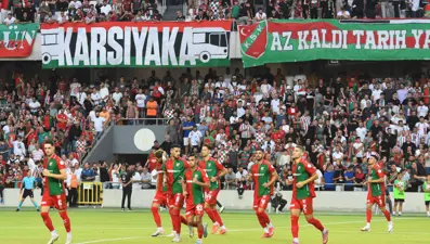 Sezona 3'te 3 ile başladı... Karşıyaka'dan zirveye bayrak