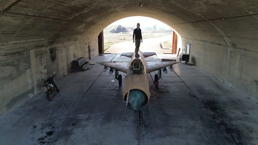 BOMBA YÜKLÜ ŞEKİLDE BEKLİYORLAR 1 BOMBA YÜKLÜ ŞEKİLDE BEKLİYORLAR 1