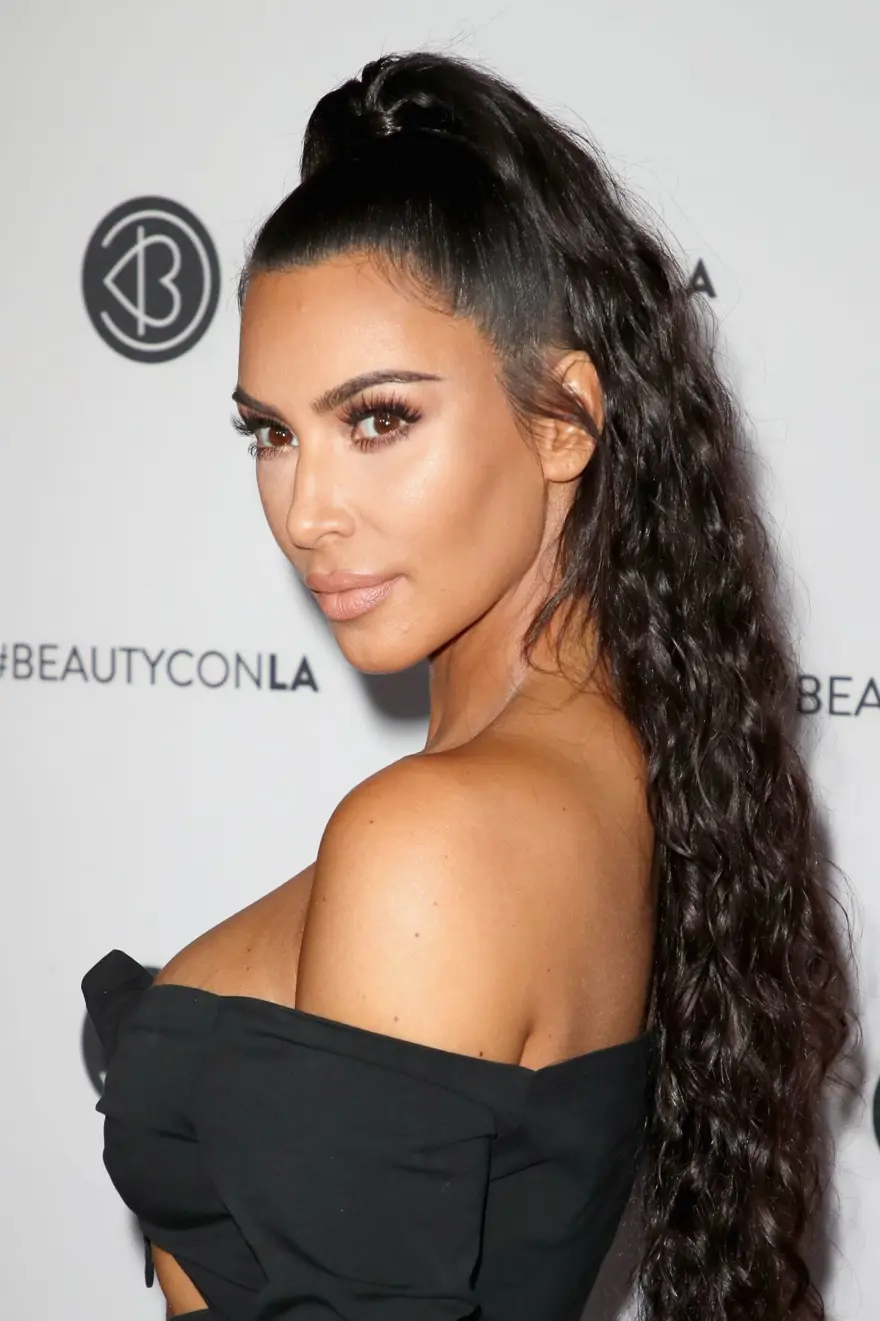 Kim Kardashian’ın güzellik festivali stili 5 Kim Kardashian’ın güzellik festivali stili 5