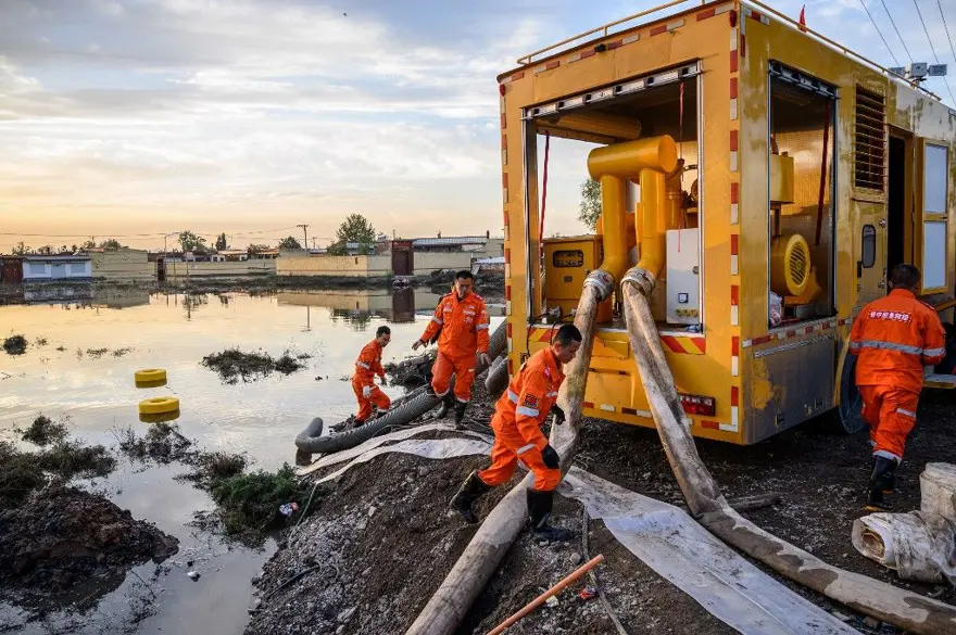 Çin'de sel felaketi: 15 can kaybı 17 Çin'de sel felaketi: 15 can kaybı 17
