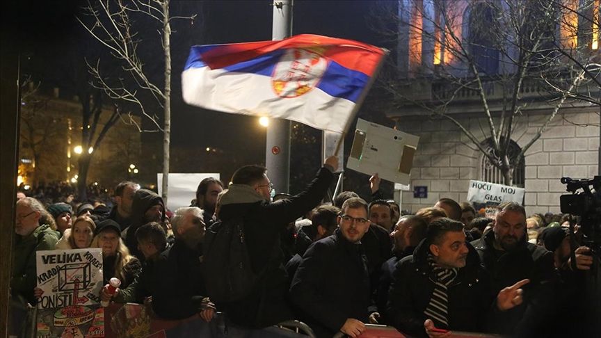 Sırbistan'ın başkenti Belgrad'da yerel seçimler tekrarlanacak