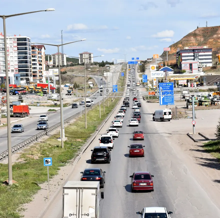 43 ilin geçiş güzergahında bayram yoğunluğu 15