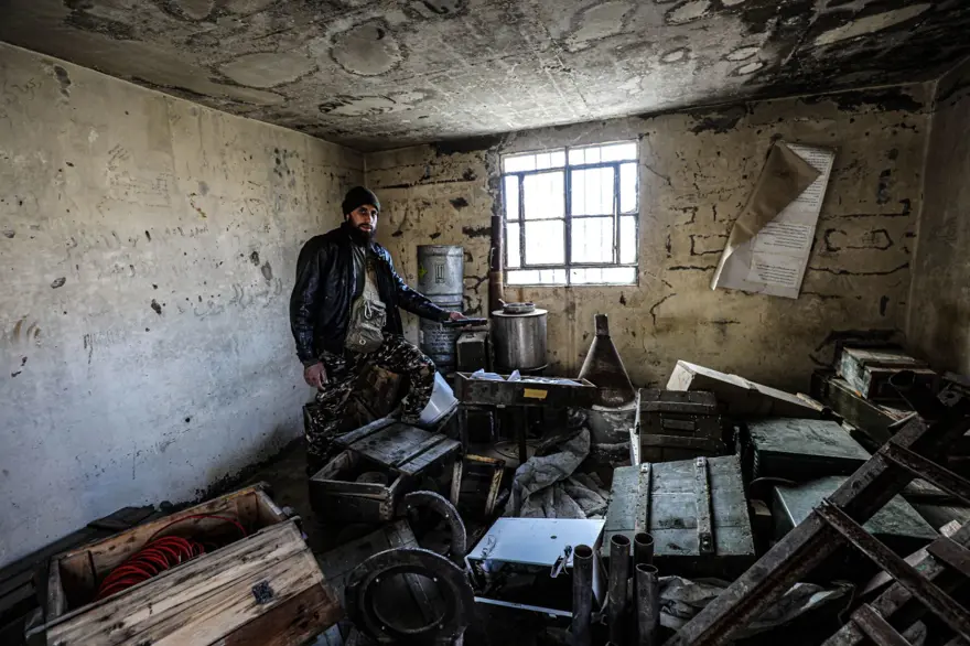 Esad'ın katliam tesisi görüntülendi! Halka yasaklanan Kasyun Dağında varil bombaları üretti 4 Esad'ın katliam tesisi görüntülendi! Halka yasaklanan Kasyun Dağında varil bombaları üretti 4
