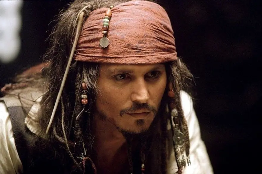 Johnny Depp yine korsan oldu ama bu kez bir filmde değil! 1