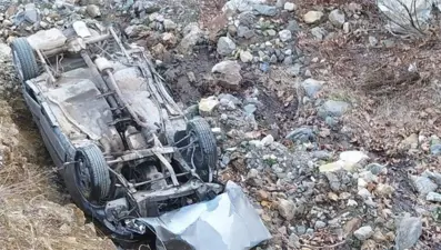 Otomobil dere yatağına yuvarlandı: 1 ölü