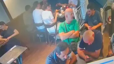 Pastanede randevu 3 milyon liraya patladı: Elden teslim dolandırıcılık kamerada