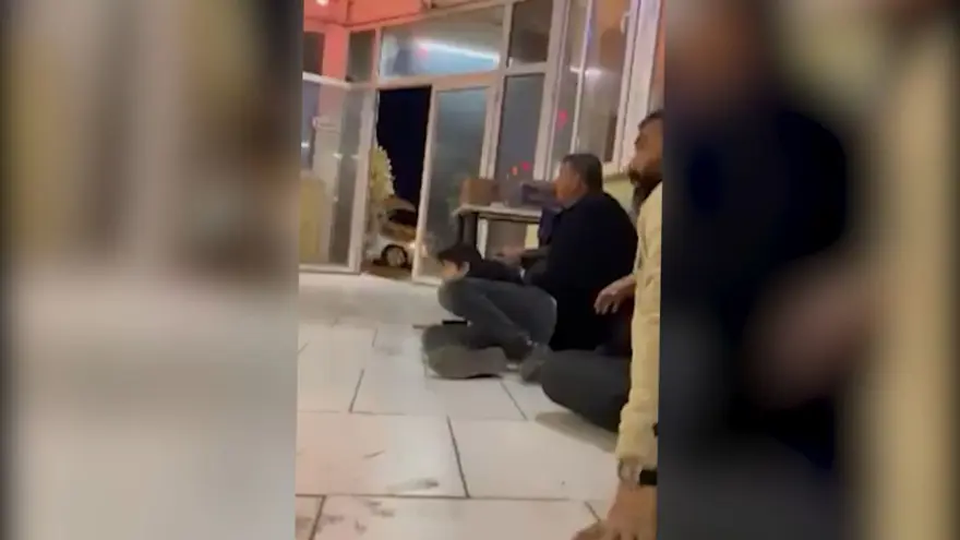 Hastane bahçesi savaş alanına döndü: 4 yaralı, 15 gözaltı 1