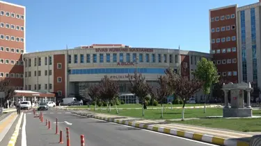 Hastanede porselen yerine köpük tabakla yemek servisine inceleme