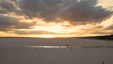 Tuz Gölü'nde mest eden gün batımı