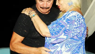 Orhan Gencebay'a sürpriz doğum günü kutlaması