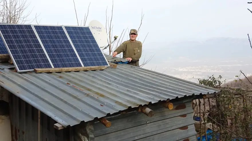 Gökten başına servet yağdı (Ağırlığı 5 kilodan fazla olan taşları satmayı planlıyor) 5
