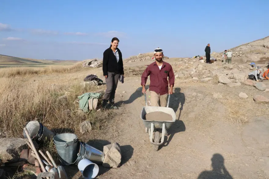 Yozgat Çadır Höyük'te arkeolojik kazılar 8 Yozgat Çadır Höyük'te arkeolojik kazılar 8
