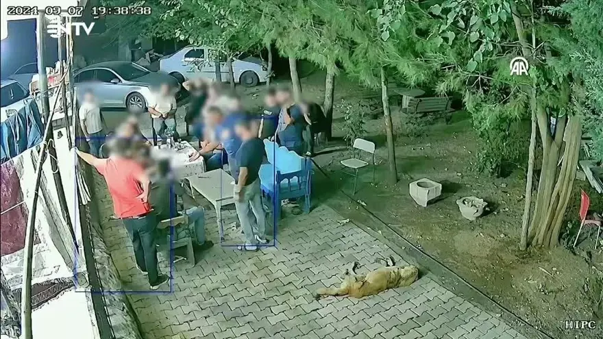 11.00 - ÇOBAN AHMET'İ SIKIŞTIRAN SORULAR: AĞLAMAYA BAŞLADI 5