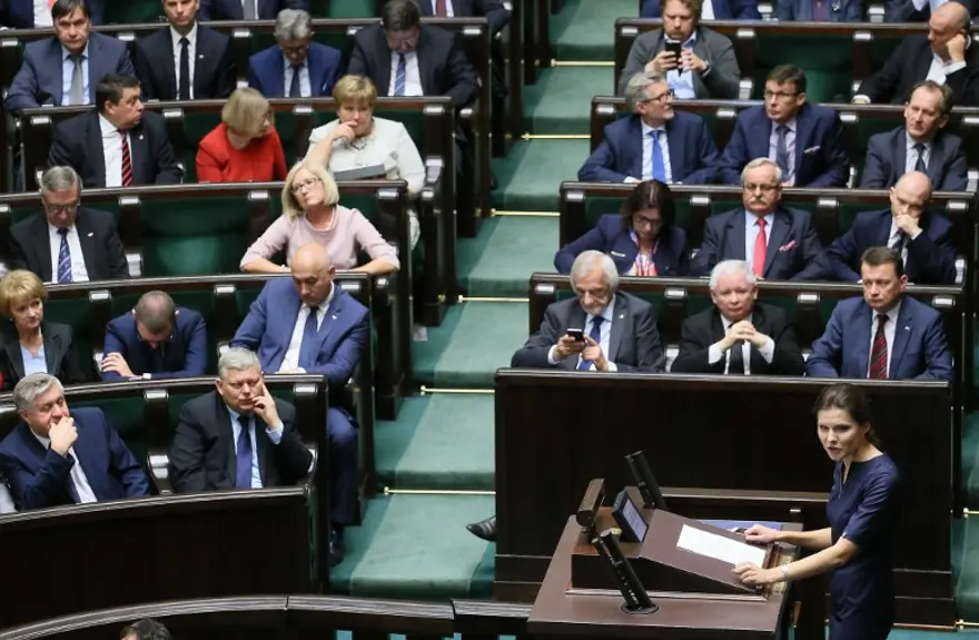 Polonya'da kadınların kürtaj zaferi 16