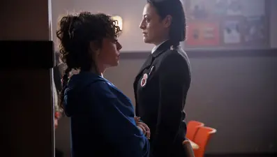 Avlu 21. bölüm fragmanı