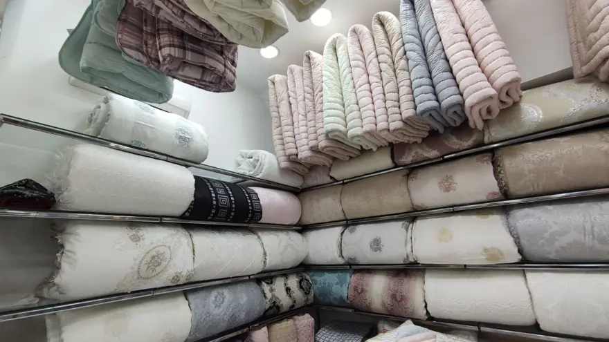 Günde bir tane örüyor, tanesini bin 500 liradan satıyor 7