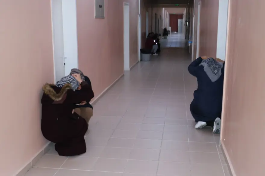 KYK yurtlarında eş zamanlı deprem tatbikatı 13