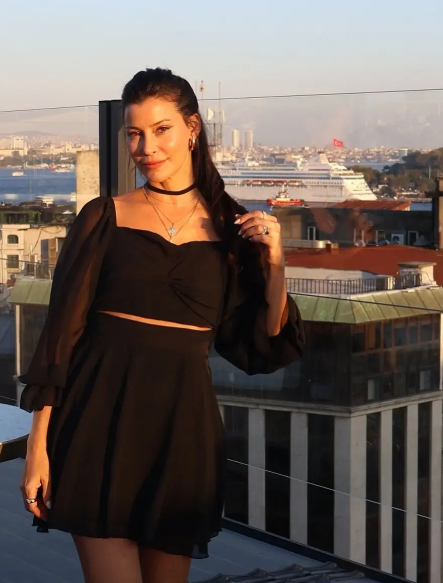 GÖZ KAPAKLARINI ALDIRDIĞINI AÇIKLADI 4