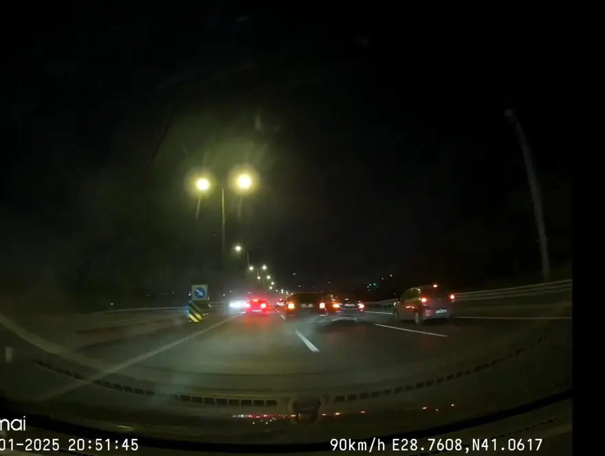 TEM Otoyolu'nda makas kazası 2 TEM Otoyolu'nda makas kazası 2