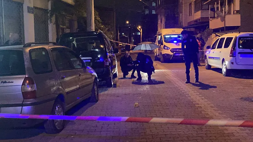 2 yıl önce boşandığı eşi tarafından sokak ortasında öldürüldü 