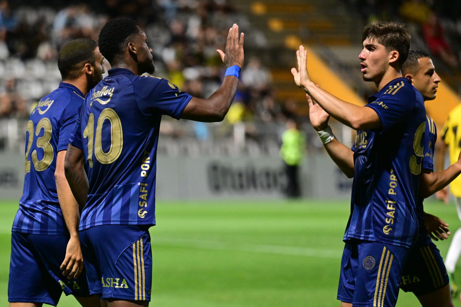 Fenerbahçe hazırlık maçında farklı kazandı: Duran'dan ilk maçında 2 gol