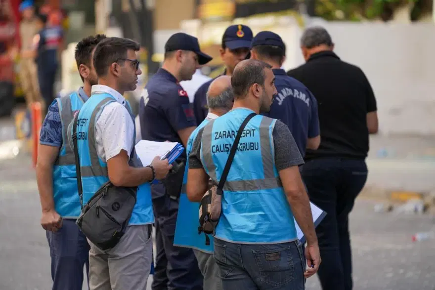 İzmir Torbalı’da patlama sonrası hasar tespit çalışmalarıbaşladı 10