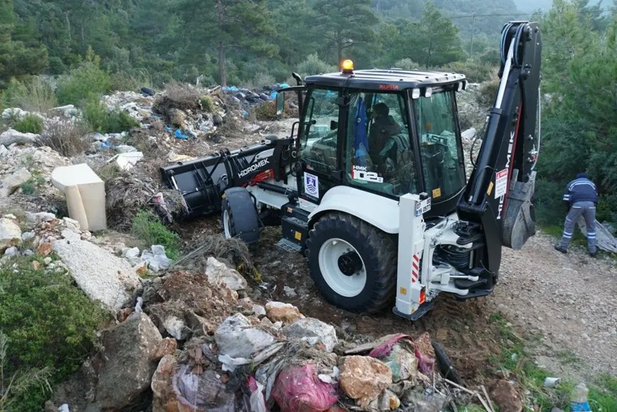 Bir günde 65 ton çöp (Bodrum ormanlarında temizlik) 1