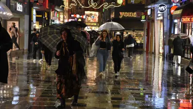 Hava sıcaklığı düşmeye devam edecek: Doğu Karadeniz için kuvvetli yağış uyarısı
