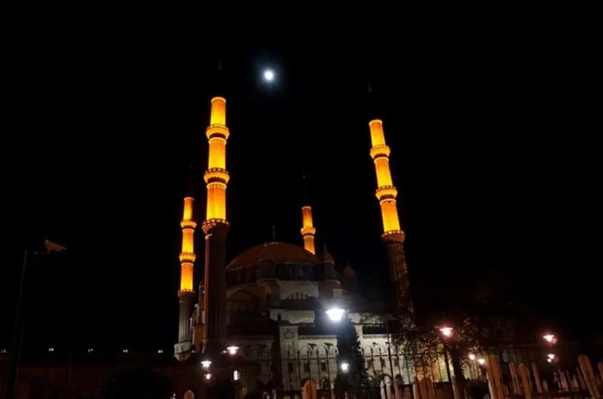 Süper Ay için geri sayım (Süper Ay Türkiye'den izlenebilecek mi?) 23