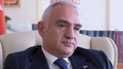 Bakan Ersoy deprem bölgesinde yaşadıklarını gözyaşlarıyla anlattı