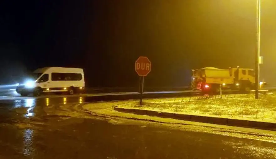 Birçok ilde kar etkili oldu: Yollar kapandı 18