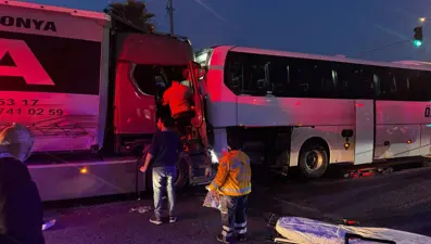 4 araçlık zincirleme trafik kazası: 1 ölü