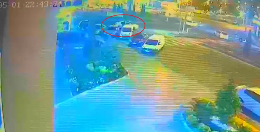 Yoldan geçerken silahlı çatışmanın ortasında kaldı, göğsündenvuruldu 2