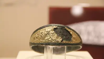 Çorum'da tarlada bulunan bu bileziğin eşi benzeri bulunmuyor