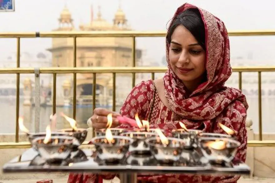 Hindistan'da Diwali festivali kutlandı 